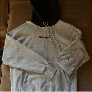 RETRO/VINTAGE CHAMPION HOODIE | GREAT CONDITION